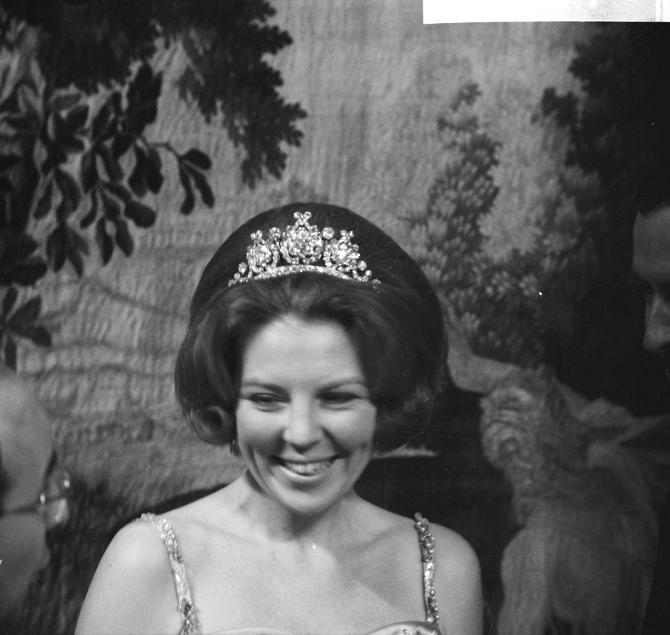 Regeringsdiner te Delft in Prinsenhof, prinses Beatrix, Bestanddeelnr 918-8570