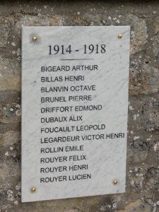 Regret (Verdun, Meuse) plaque B mémorial guerre sur le mur du cimetière