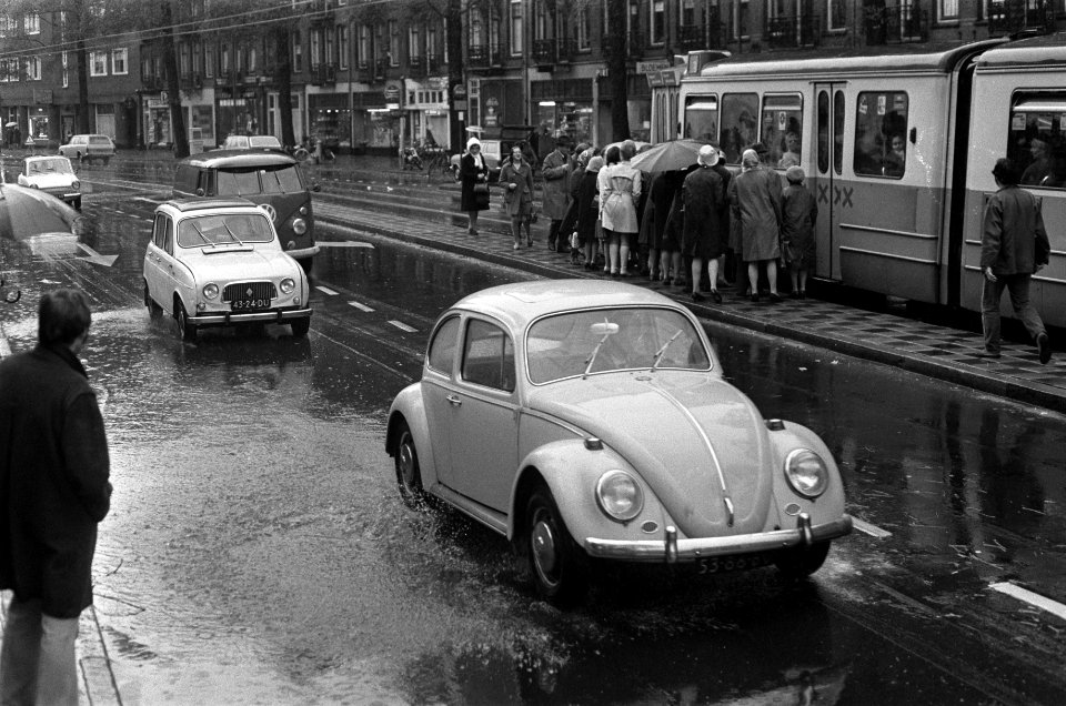 Regen in Amsterdam, Bestanddeelnr 922-9387