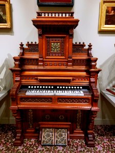 Reed organ, Grand Salon model, by J. Estey Company, Brattleboro VT, c. 1878, walnut, rosewood - Museum of Fine Arts, Boston - 20180922 153540