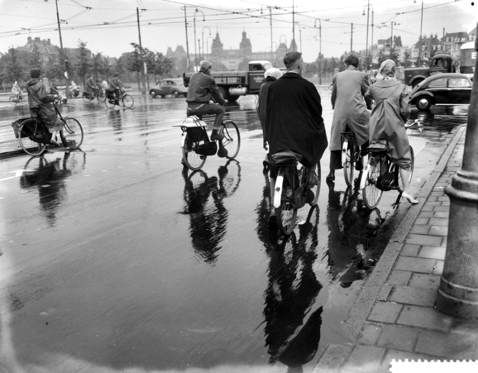 Regenfotos in Amsterdam, Bestanddeelnr 910-5529