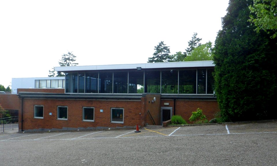 Reigate Park Church (URC), Park Lane East, South Park, Reigate (June 2013) (1)