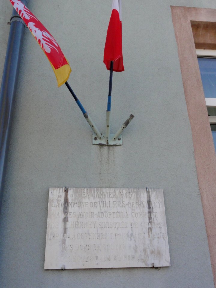 Reherrey (M-et-M) mairie, plaque adoption commune, guerre