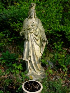 Reek (Landerd) Rijksmonument 519144 Klooster St. Elisabeth, tuin, H.Hartbeeld