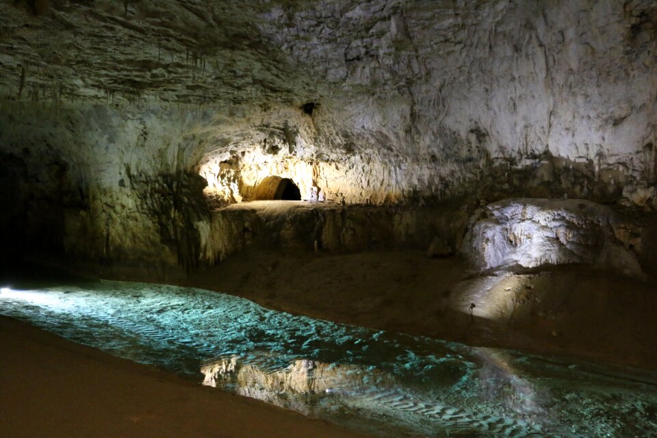 Grotto provence miracle