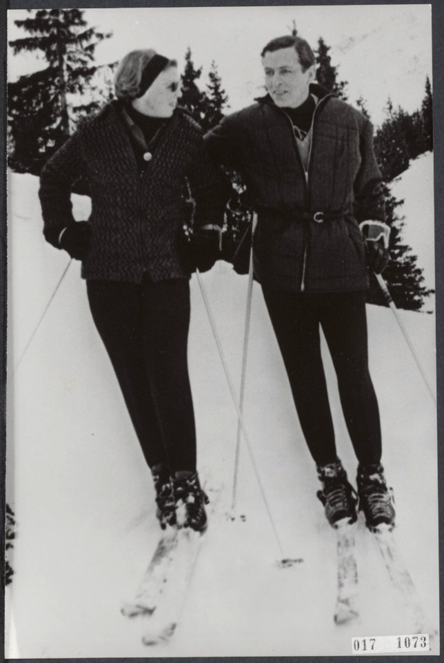 Reeks 017-1073 tm 017-1074 Beatrix en Claus skieen in Gstaad, Bestanddeelnr 017-1073