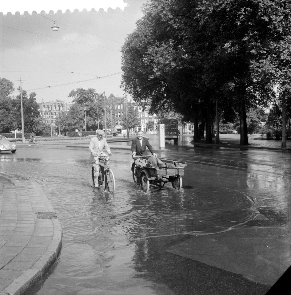 Regenwaterballet in Amsterdam, Bestanddeelnr 912-8145