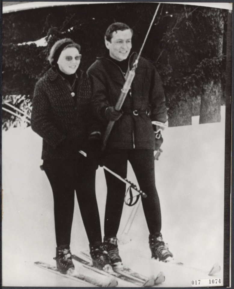 Reeks 017-1073 tm 017-1074 Beatrix en Claus skieen in Gstaad, Bestanddeelnr 017-1074