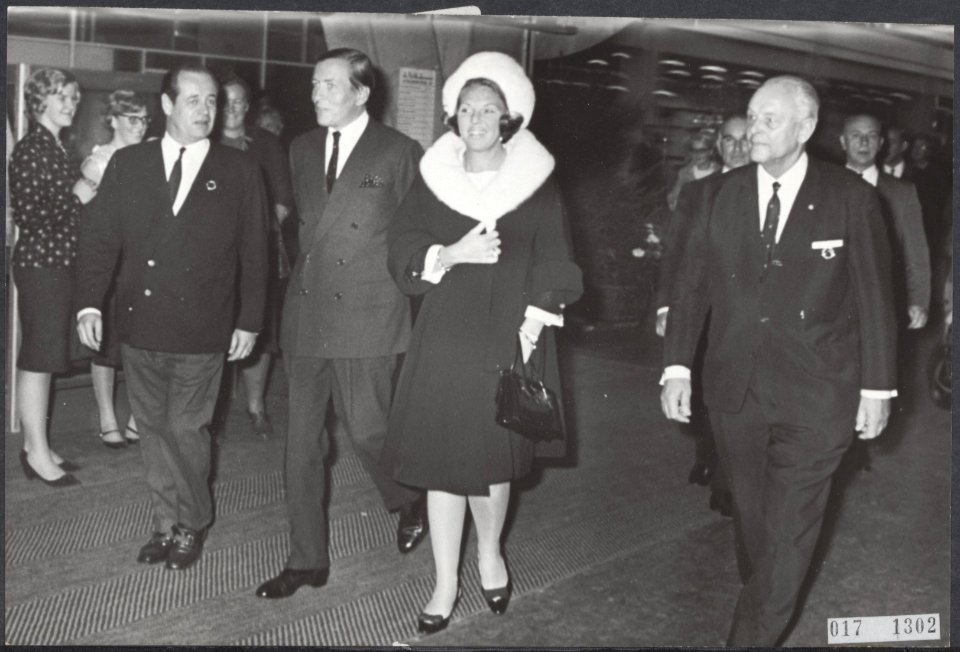 Reeks 017-1301 tm 017-1302 Beatrix en Claus bezoeken Jumping Amsterdam, Bestanddeelnr 017-1302