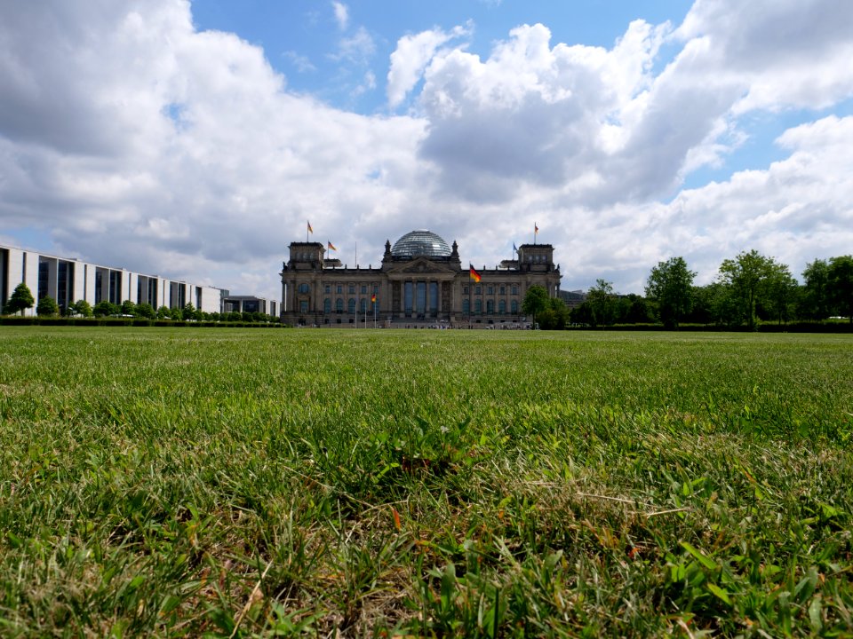 Reichstag building from west in june 2019 01