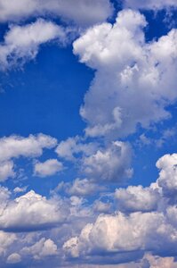 Sky blue clouds form