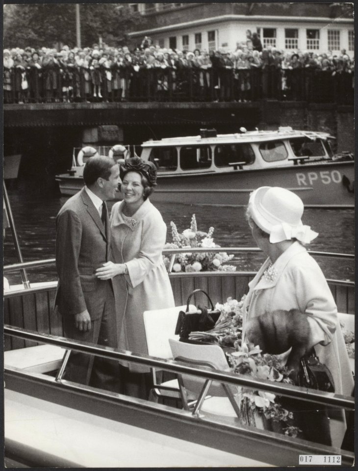 Reeks 017-1112 tm 017-1115 rondvaart Beatrix en Claus door Amsterdam, Bestanddeelnr 017-1112