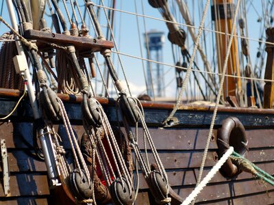 Transport sail port photo