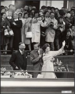 Reeks 017-1112 tm 017-1115 rondvaart Beatrix en Claus door Amsterdam, Bestanddeelnr 017-1114