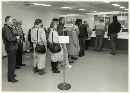 Publieksdienst gemeente Haarlem in het Brinkmann-complex. NL-HlmNHA 54020734