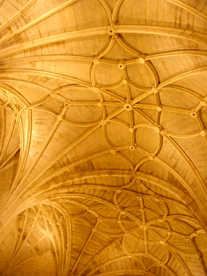 Puente la Reina - Iglesia de Santiago, interior 05