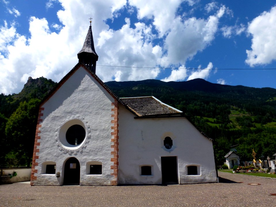 Prutz-Johanneskapelle-Totenkapelle
