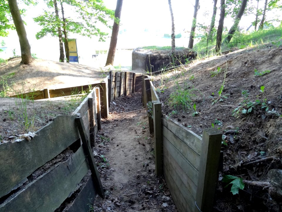 PrzedmoscieBydgoskie skansen schron5 8 5-2015