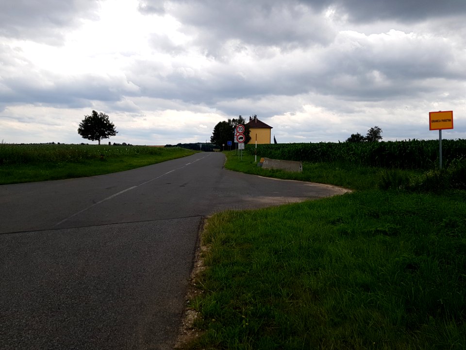 Przejście graniczne Ściborzyce Wielkie-Hněvošice (1)