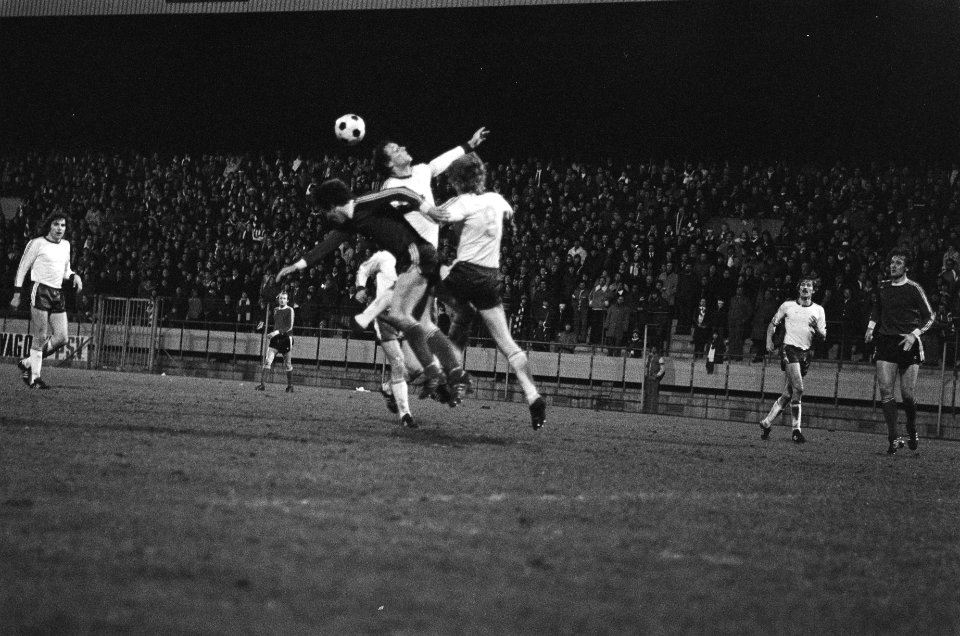 PSV tegen Go Ahead 1-1, spelmomenten, Bestanddeelnr 929-5478
