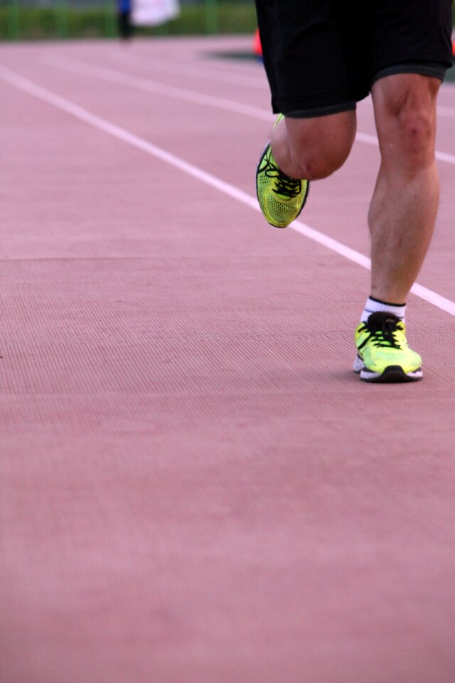 Sneaker track jogging