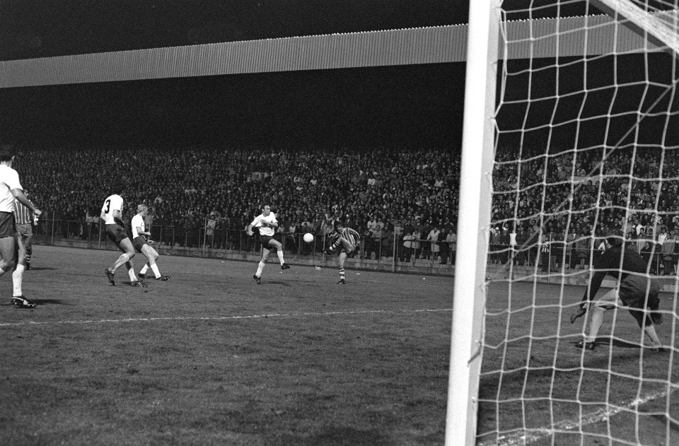 PSV tegen Gottwaldov 1-0, Bestanddeelnr 923-8908