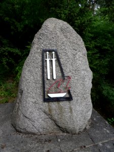 PuszczaBydgoska pomnik k Leszyc 4 7-2015