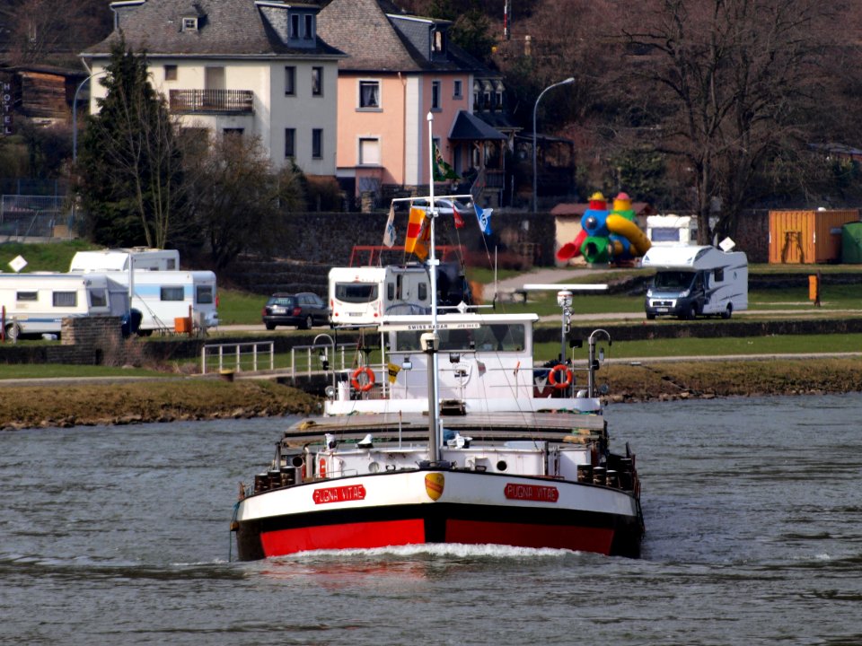 Pugna Vitae, ENI 04501410 at the Rhine river pic2