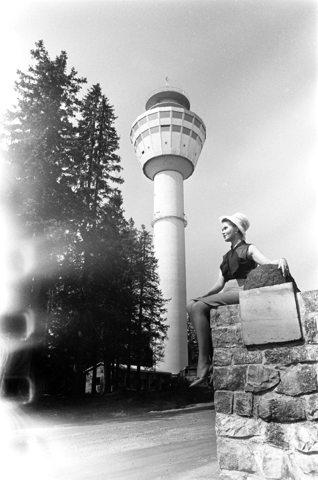 Puijo panoramatoren met draaiend restaurant in Kuopio, Bestanddeelnr 920-4600