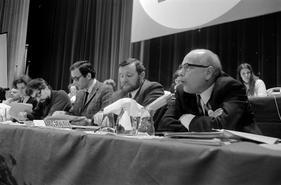 PvdA-congres in RAI, Amsterdam, Bestanddeelnr 924-2392
