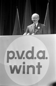 PvdA-congres in RAI, Amsterdam Vondeling aan het woord, Bestanddeelnr 924-2375
