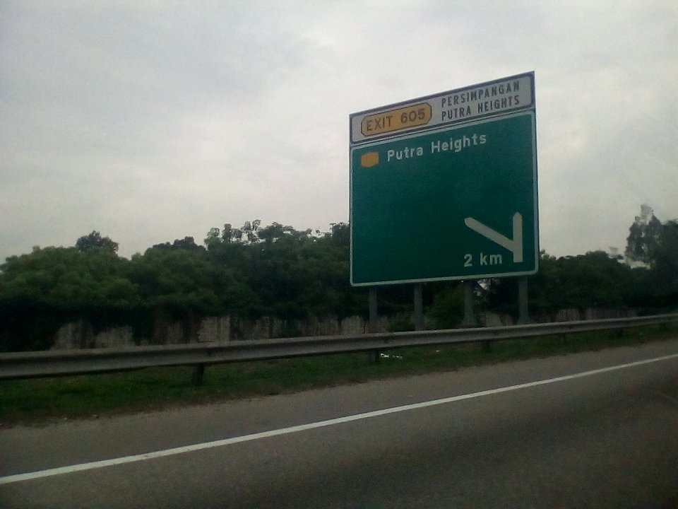 Putra Heights Interchange (Exit 605)