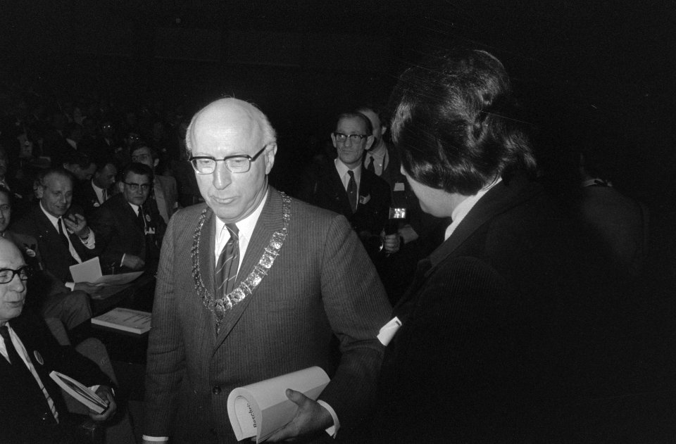 PvdA-congres in RAI, Amsterdam Den Uyl en Samkalden, Bestanddeelnr 924-2389
