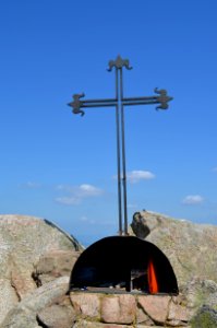 Puig de les Cadiretes, summit cross
