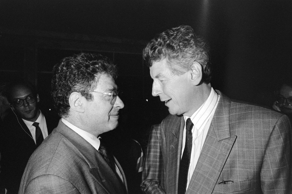 PvdA bijeen, Wim Kok (r) met de burgemeester van Amsterdam Ed van Thijn, Bestanddeelnr 934-4965