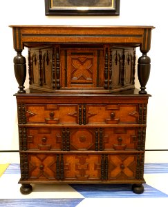 Putnam family cupboard, attributed to James Symonds, Salem MA, 1680, oak, maple, walnut, pine - Peabody Essex Museum - DSC06807
