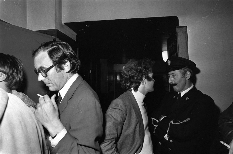 PvdA gewest Amsterdam vergadert over vijfde wethouder Lammers (l) en Treumann (, Bestanddeelnr 927-8174