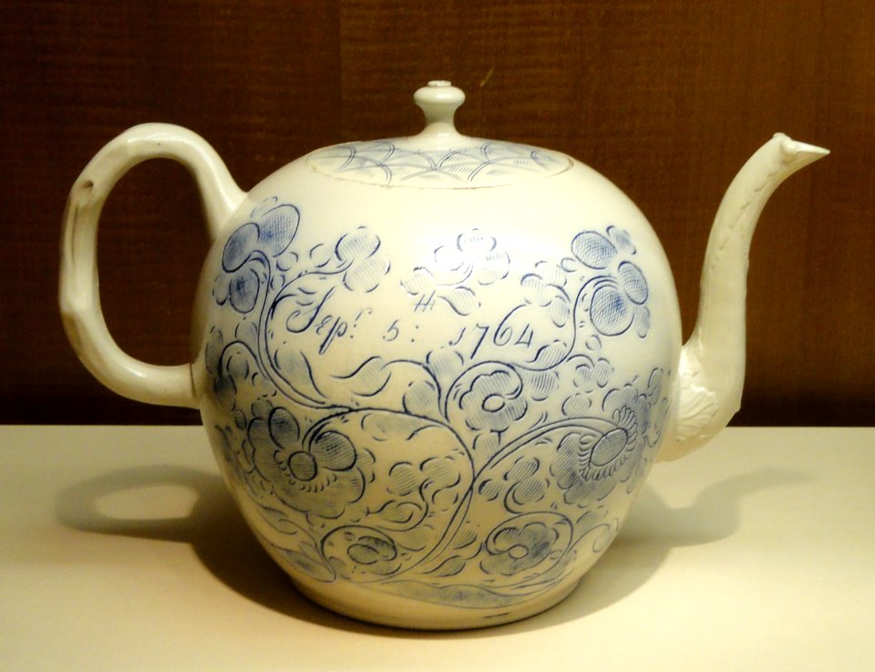 Punch Pot, Staffordshire, dated 1764 - Nelson-Atkins Museum of Art - DSC08799
