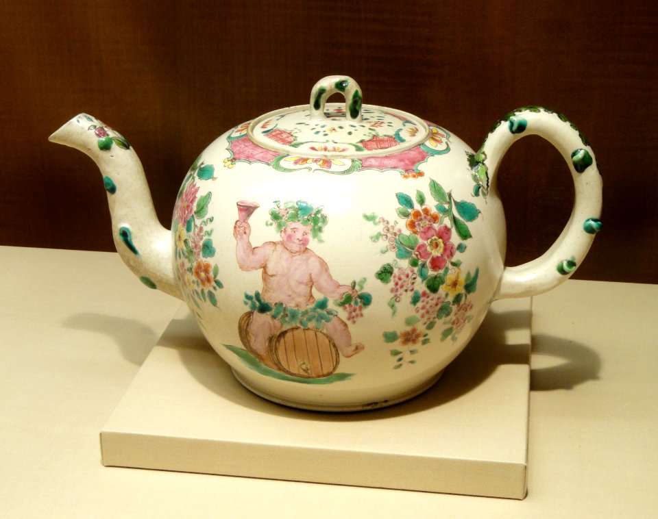 Punch Pot, Staffordshire, c. 1760 - Nelson-Atkins Museum of Art - DSC08703