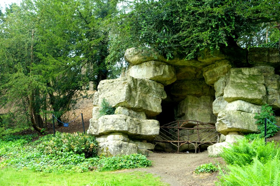 Pulham rockwork - Waddesdon Manor - Buckinghamshire, England - DSC07483