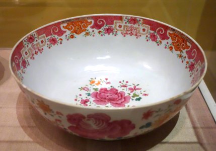 Punchbowl, unidentified maker, China, c. 1765, porcelain - Albany Institute of History and Art - DSC08001