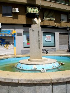 Puertollano - Monumento al Doctor Fleming 2