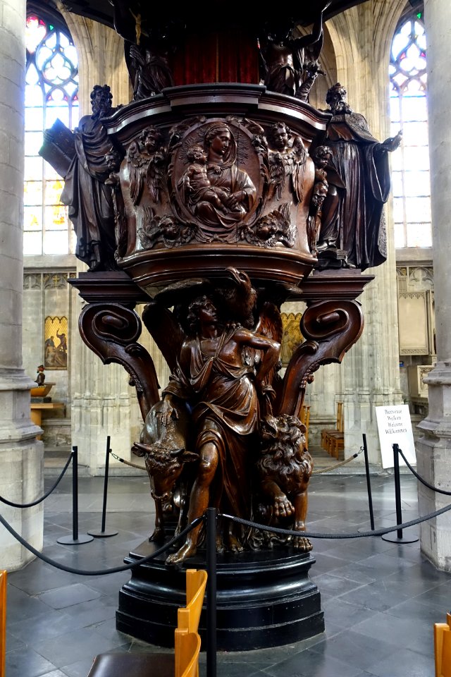Pulpit - Église Notre-Dame du Sablon - Brussels, Belgium - DSC08071