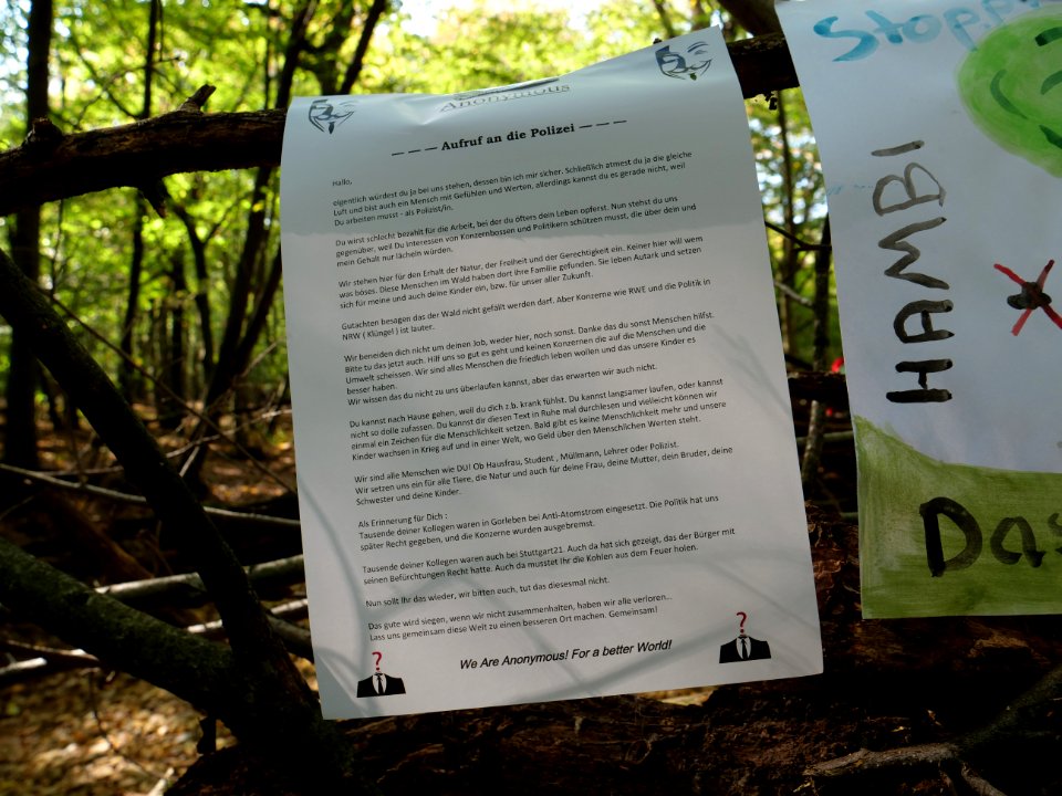 Protest sign in the Hambach forest 08