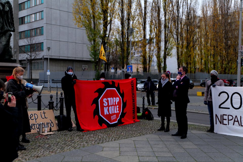 Protest on Czech Republic coal commission in front of embassy in Berlin 2020-11-30 50
