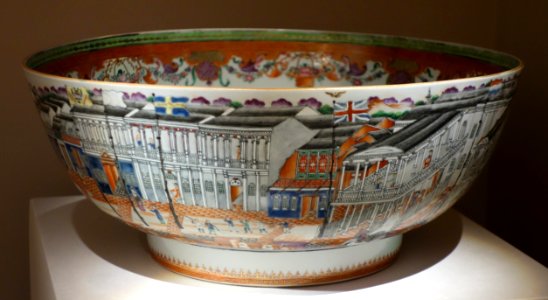 Punch Bowl, China export for European market, c. 1785, porcelain - Chazen Museum of Art - DSC02216