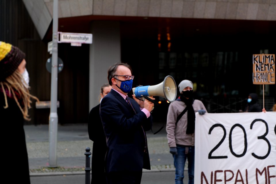 Protest on Czech Republic coal commission in front of embassy in Berlin 2020-11-30 55