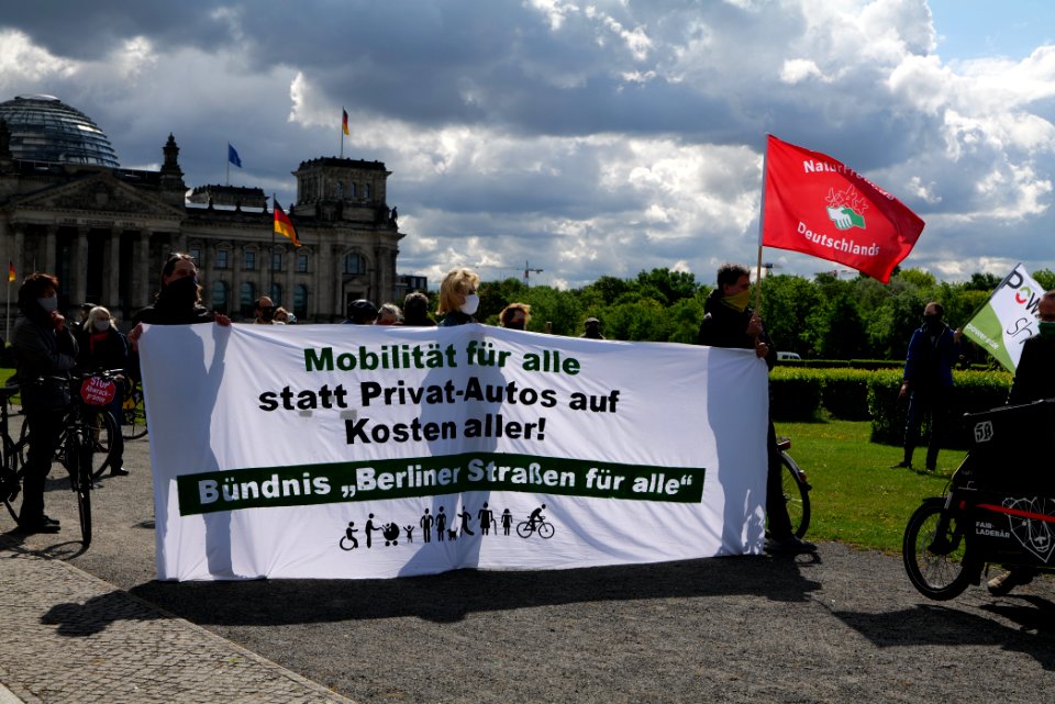 Protest at Autogipfel in Berlin 2020-05-05 57