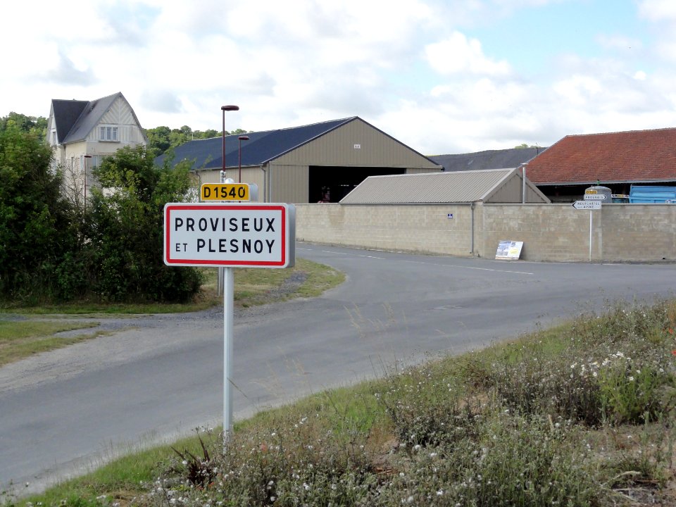 Proviseux-et-Plesnoy (Aisne) city limit sign Proviseux