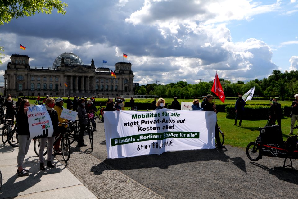 Protest at Autogipfel in Berlin 2020-05-05 60